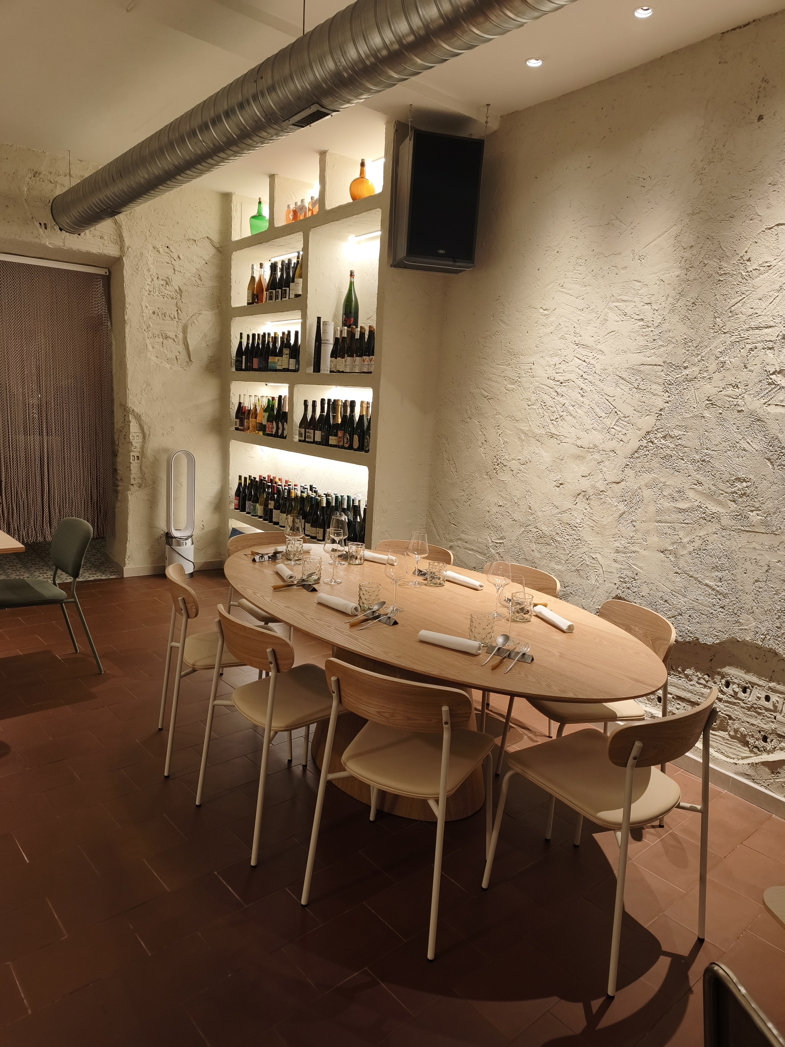 Una mesa de siete en Navaja Concept